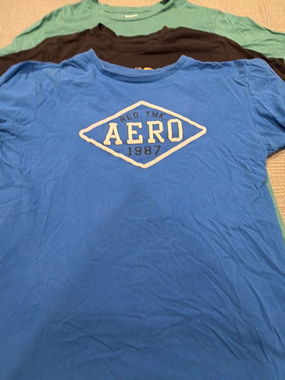 Men’s Medium T-Shirt Bundle Old Navy Yellowstone Aeropostale Sonoma 4 Shirts - Picture 6 of 9